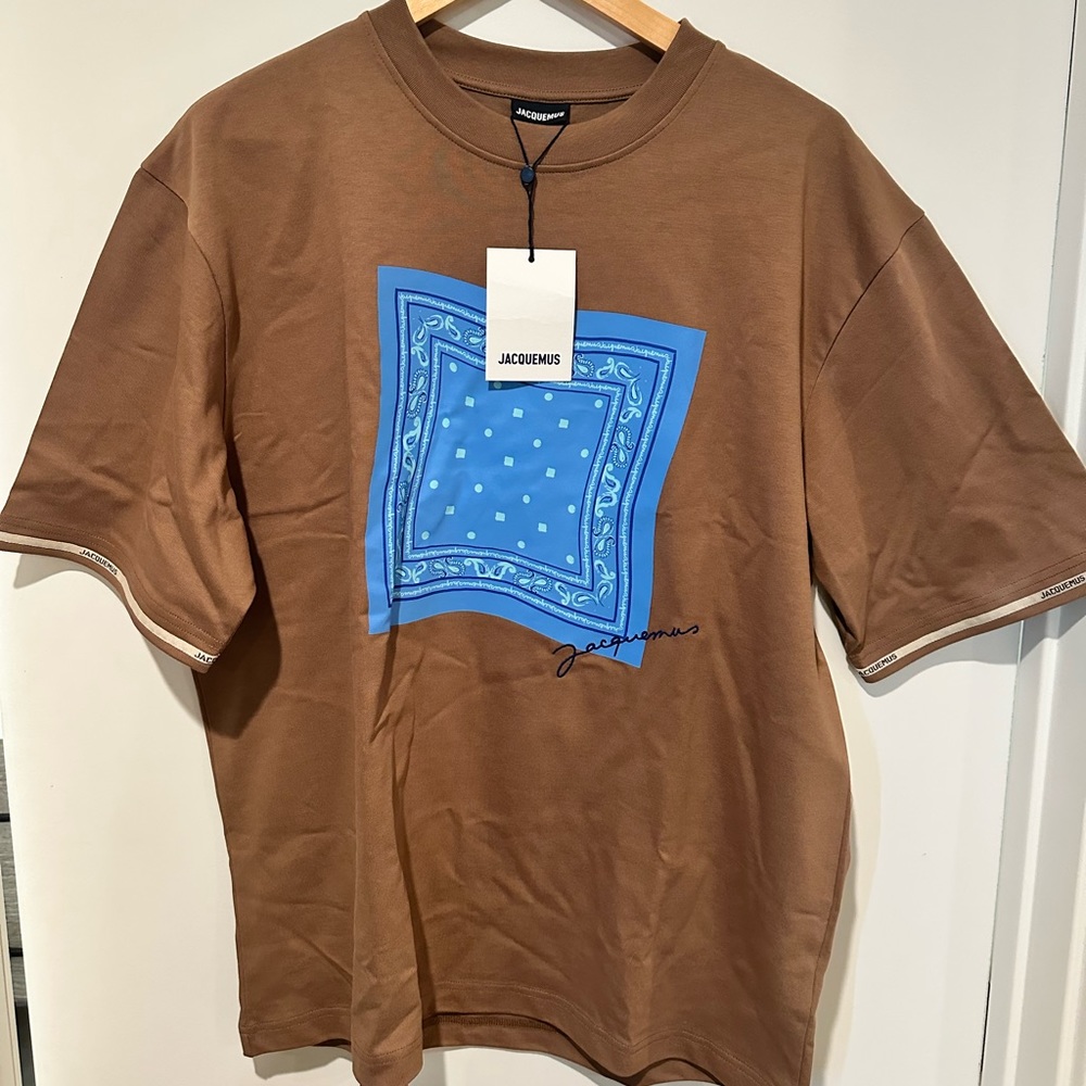Brand New With Tags - Jacquemus Men’s T-Shirt “Le t-shirt Toalha”.